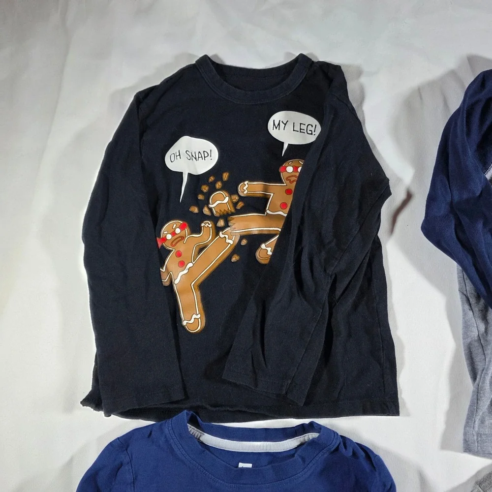 Boys Long Sleeve Graphic Tee Bundle 4pc Old Navy‎ Carters Cat & Jack Dino Mummy